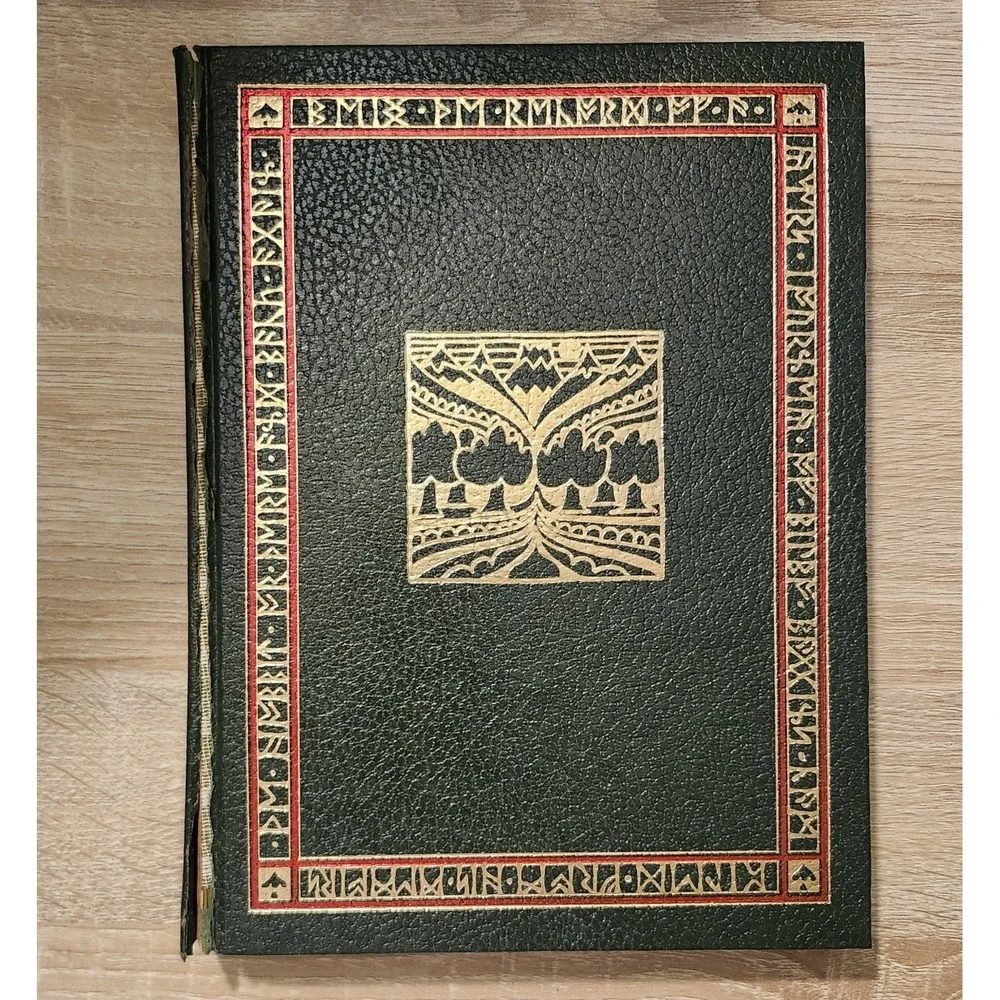 The Hobbit by JRR Tolkien Collectors Edition First Printing Hardcover Spin Damgd